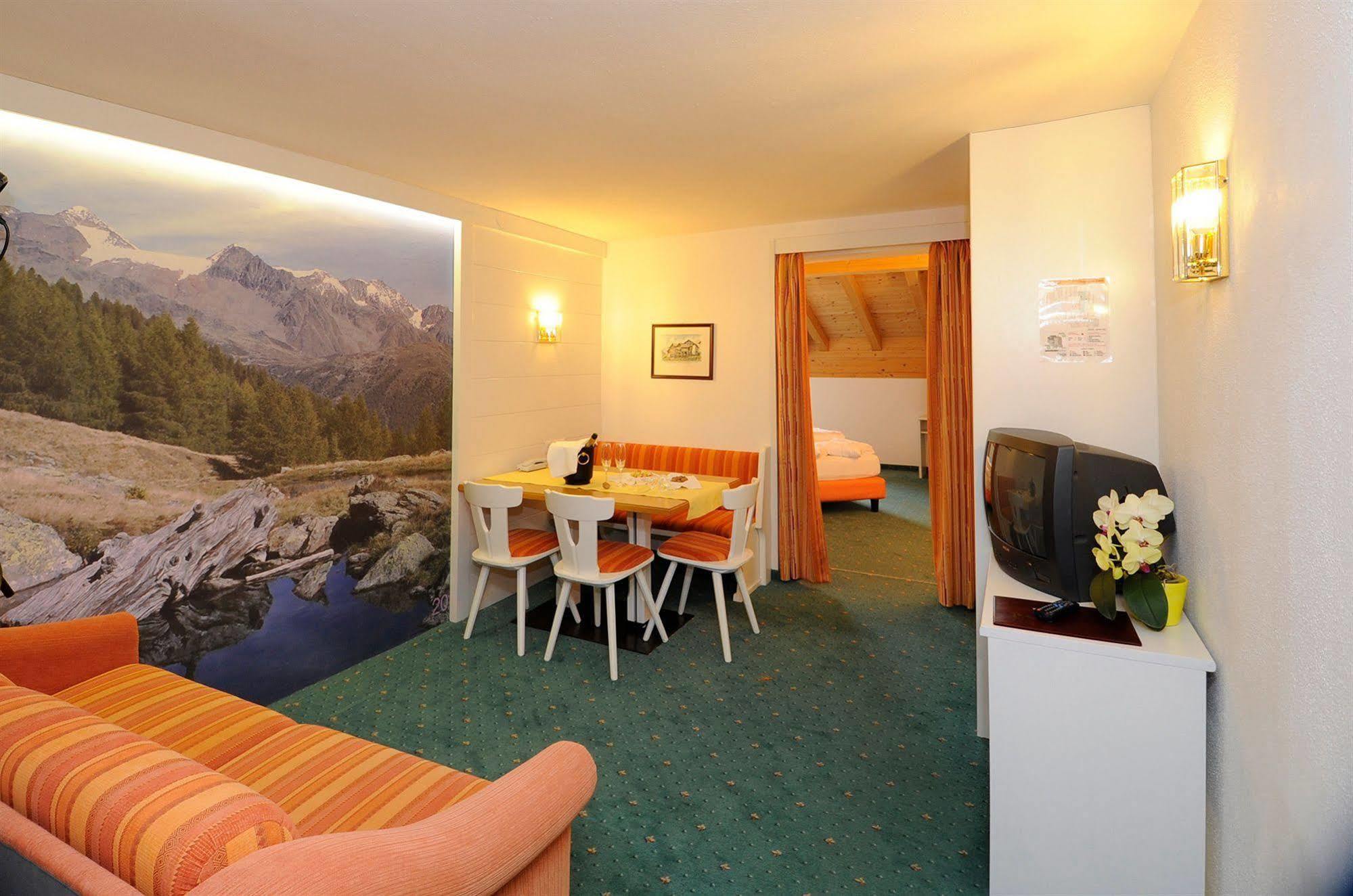 Hotel Alpenjuwel Melago Exterior photo
